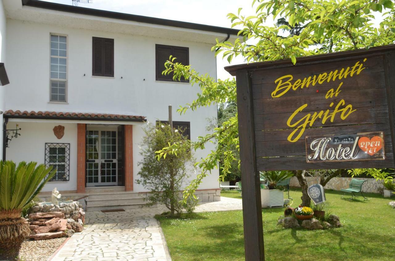 Il Grifo Hotel Sabaudia Exterior photo